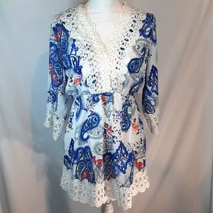 Blue and white abstract design blouse shirt top longsleeve detailed with lace
